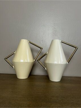 Atipico Kora Vase Style Neutral Metal Geometric Vase with Gold Handle-Set of 2.